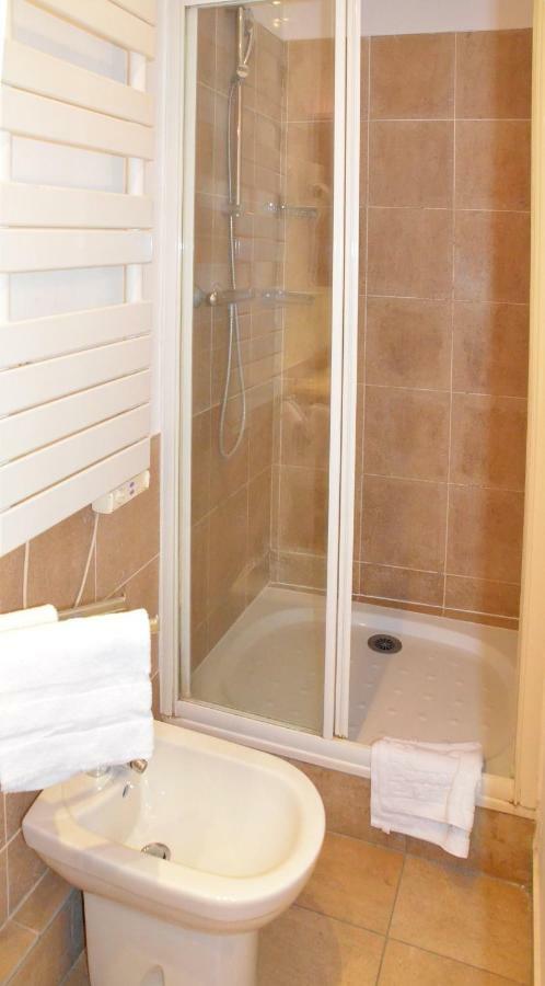 شقة Latin Quarter - Saint Michel Unit 004 باريس المظهر الخارجي الصورة